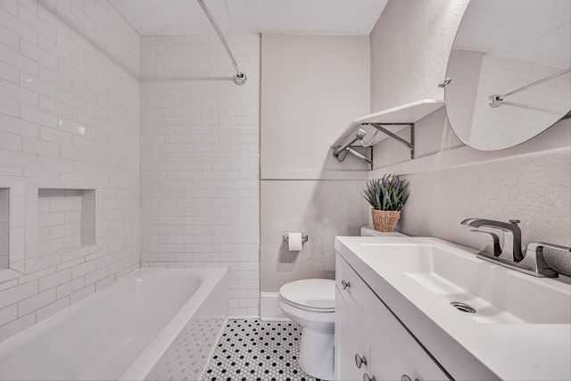 2401 Laburnum AVE, Roanoke, VA 24015