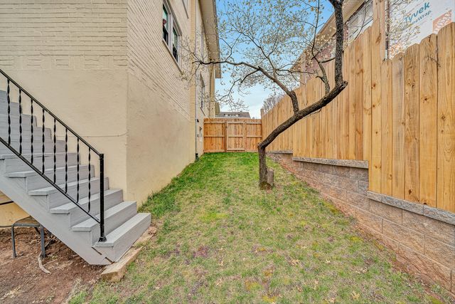 2401 Laburnum AVE, Roanoke, VA 24015