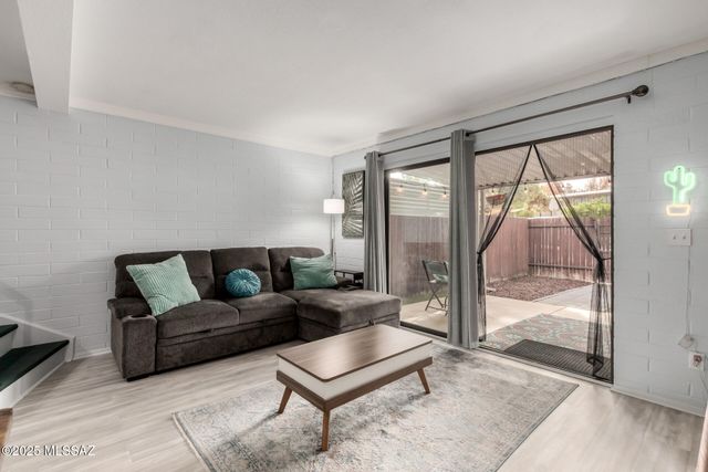 1330 S Avenida Polar Apt E12, Tucson, AZ 85710