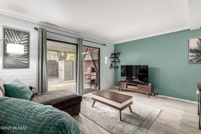 1330 S Avenida Polar Apt E12, Tucson, AZ 85710