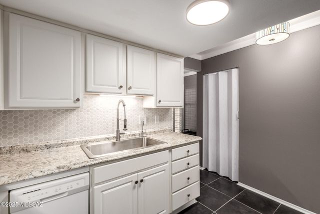 1330 S Avenida Polar Apt E12, Tucson, AZ 85710