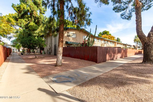 1330 S Avenida Polar Apt E12, Tucson, AZ 85710