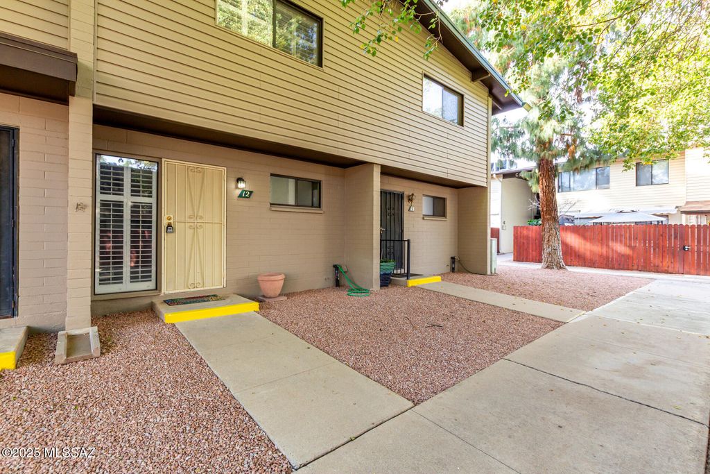1330 S Avenida Polar Apt E12, Tucson, AZ 85710