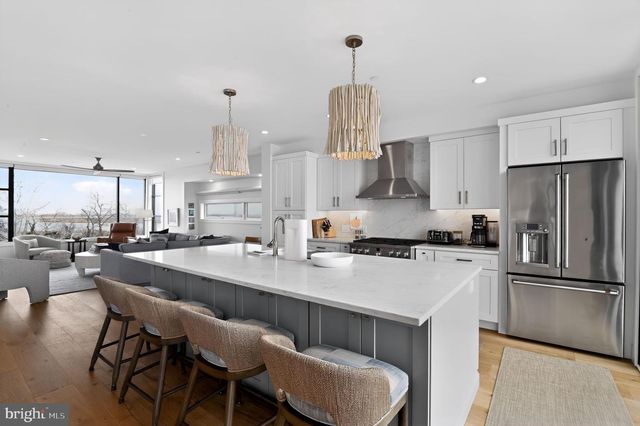 923 STONE HARBOR BLVD W, Stone Harbor, NJ 08247