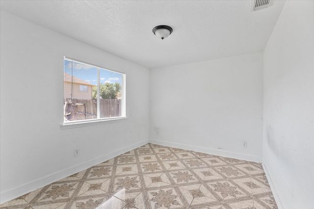 1410 Hade Falls Lane, Houston, TX 77073