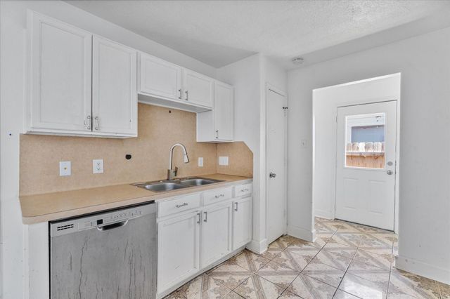 1410 Hade Falls Lane, Houston, TX 77073