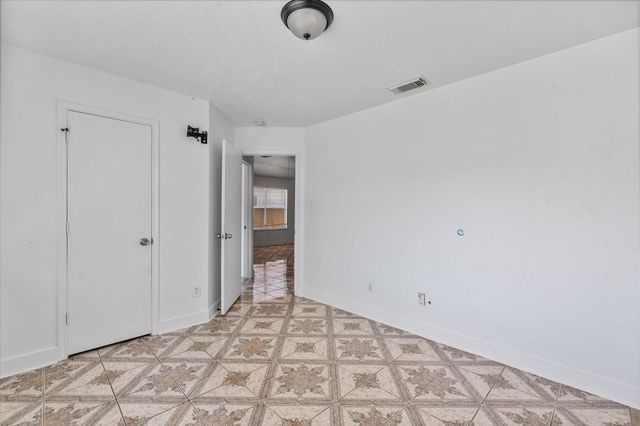 1410 Hade Falls Lane, Houston, TX 77073