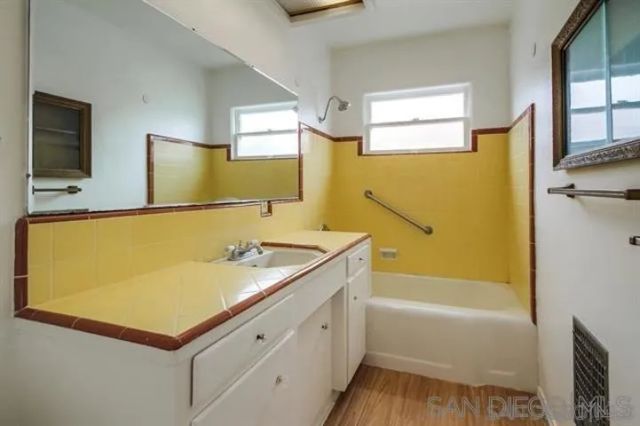 4450 Coronado Ave, San Diego, CA 92107