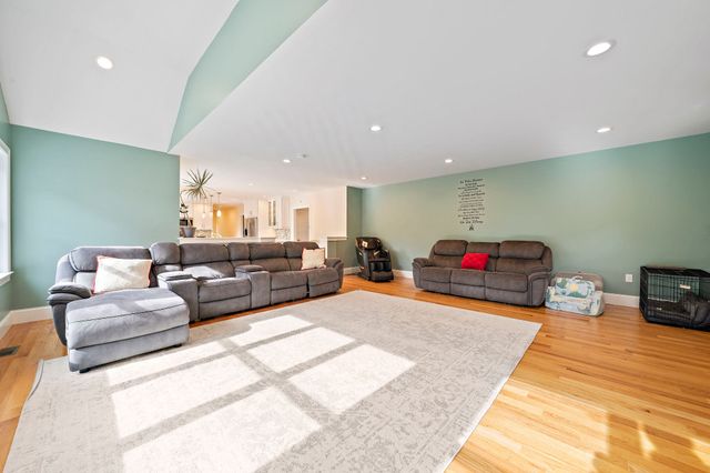 10 Split Rail Lane, Halifax, MA 02338