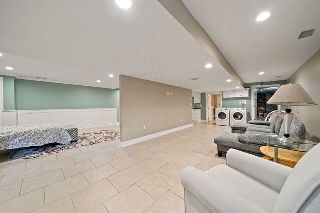 10 Split Rail Lane, Halifax, MA 02338