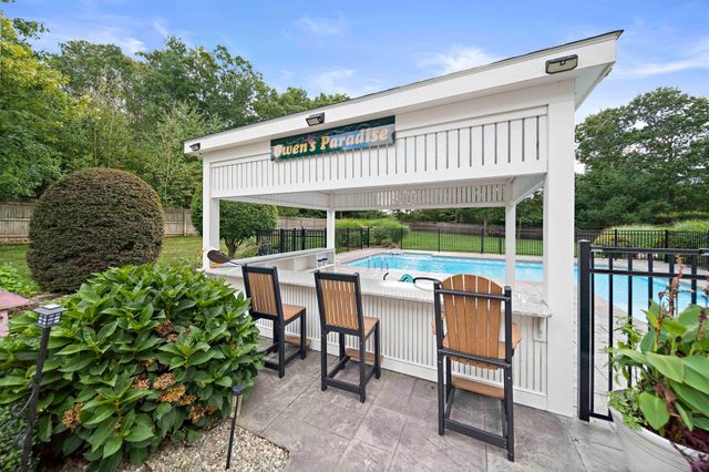 10 Split Rail Lane, Halifax, MA 02338