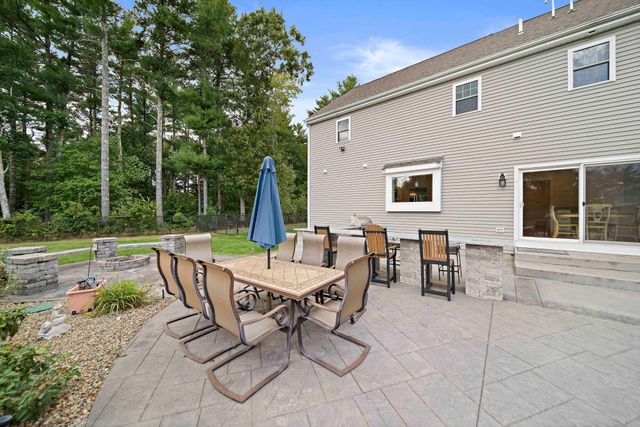 10 Split Rail Lane, Halifax, MA 02338