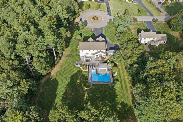 10 Split Rail Lane, Halifax, MA 02338