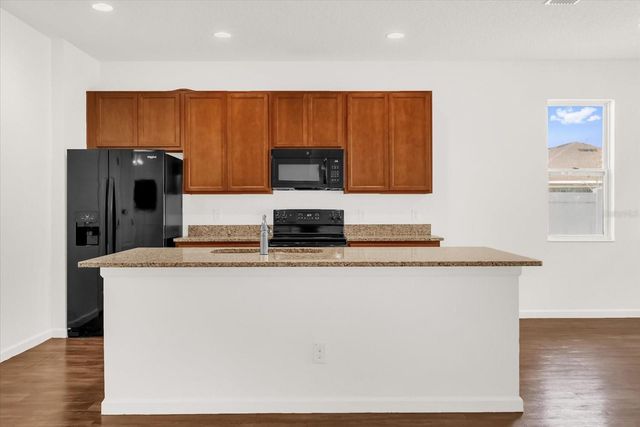 2367 LINER AVENUE, Apopka, FL 32703