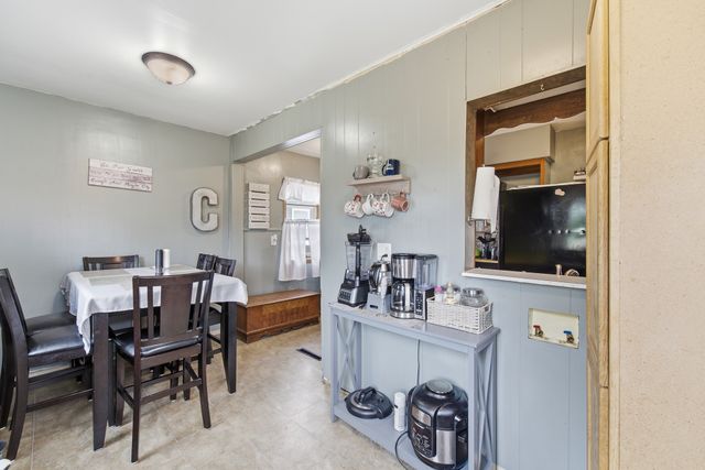 1006 S 11th Avenue, Marshalltown, IA 50158