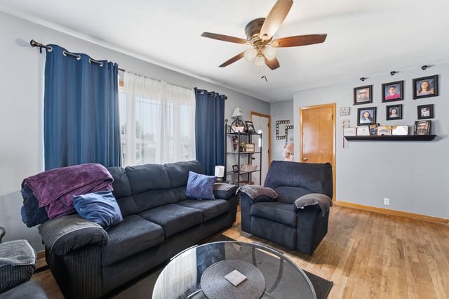 1006 S 11th Avenue, Marshalltown, IA 50158