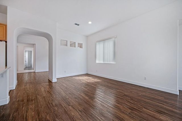 1700 Charm Way, Sacramento, CA 95835