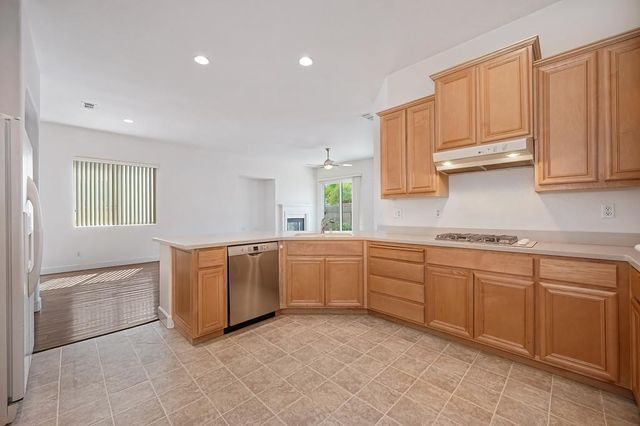 1700 Charm Way, Sacramento, CA 95835