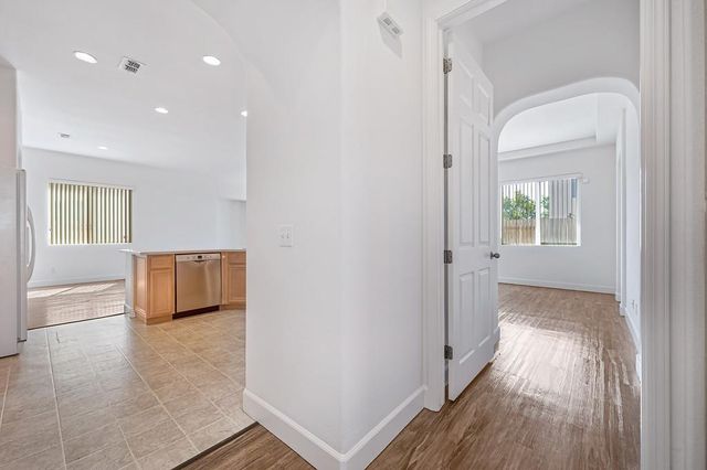 1700 Charm Way, Sacramento, CA 95835