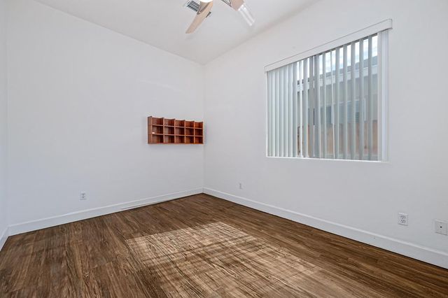 1700 Charm Way, Sacramento, CA 95835