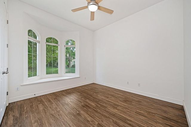 1700 Charm Way, Sacramento, CA 95835