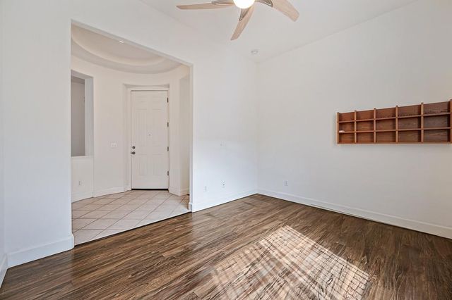 1700 Charm Way, Sacramento, CA 95835