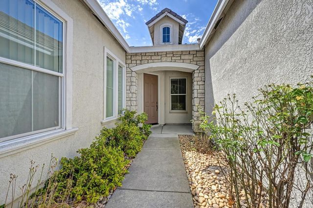 1700 Charm Way, Sacramento, CA 95835