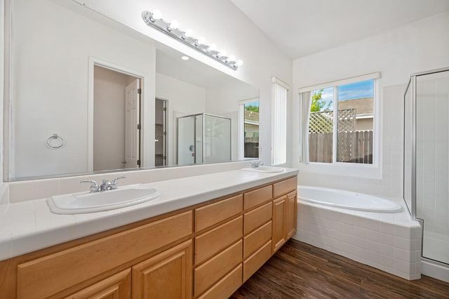 1700 Charm Way, Sacramento, CA 95835
