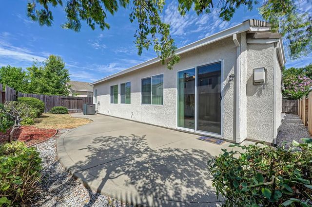 1700 Charm Way, Sacramento, CA 95835