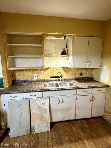 4409 Pengelly Road, Flint, MI 48507