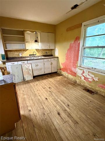 4409 Pengelly Road, Flint, MI 48507