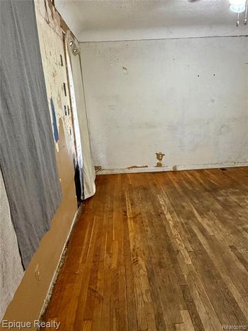 4409 Pengelly Road, Flint, MI 48507