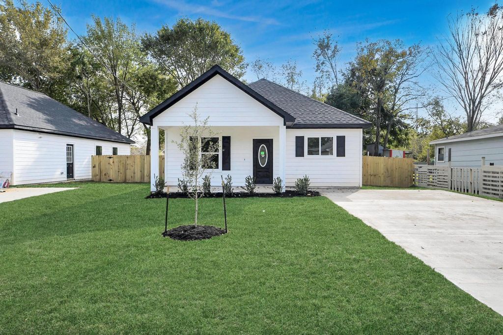 1815 Thompson Street, La Marque, TX 77568