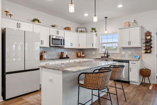 2047 Ireland Way, Clarksville, TN 37042