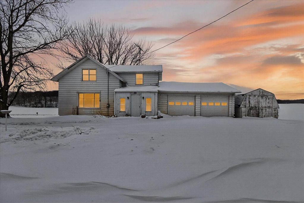 N8005 County Road A, Johnson Creek, WI 53038