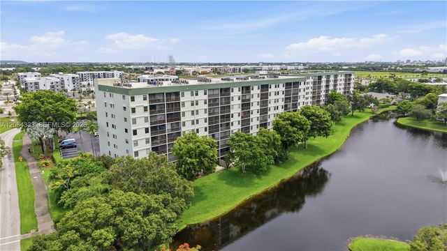 2240 N Cypress Bend Drive 505, Pompano Beach, FL 33069