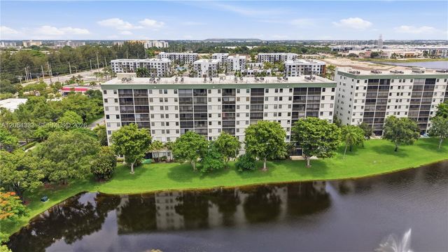 2240 N Cypress Bend Drive 505, Pompano Beach, FL 33069