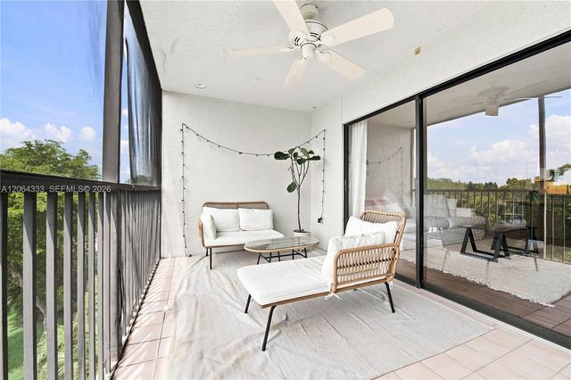 2240 N Cypress Bend Drive 505, Pompano Beach, FL 33069