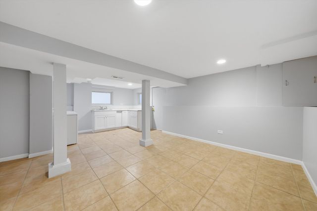 4545 N Lawndale Avenue, Chicago, IL 60625