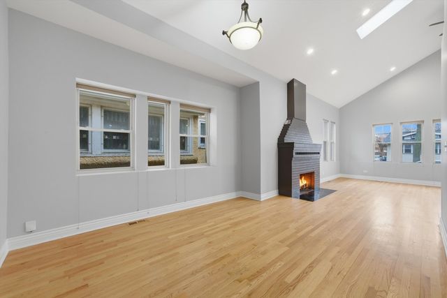 4545 N Lawndale Avenue, Chicago, IL 60625