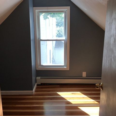 18 Lawrence St, Brockton, MA 02301