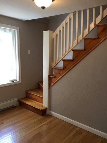 18 Lawrence St, Brockton, MA 02301