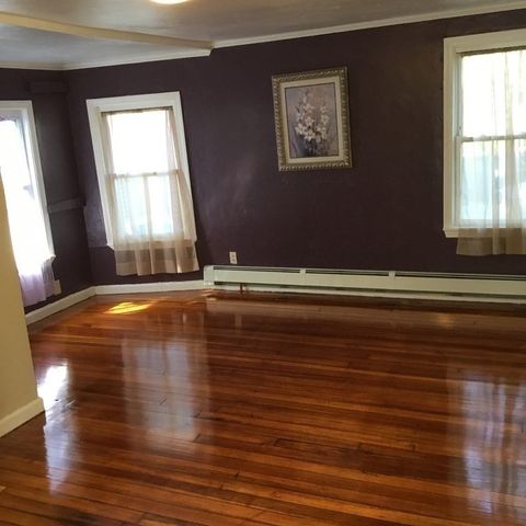 18 Lawrence St, Brockton, MA 02301