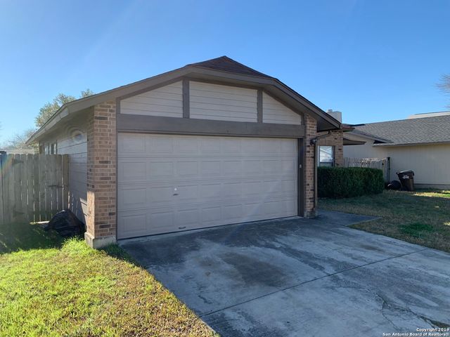 7534 LONGING TRAIL, San Antonio, TX 78244