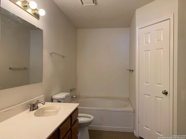 7534 LONGING TRAIL, San Antonio, TX 78244