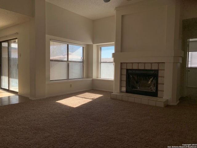 7534 LONGING TRAIL, San Antonio, TX 78244