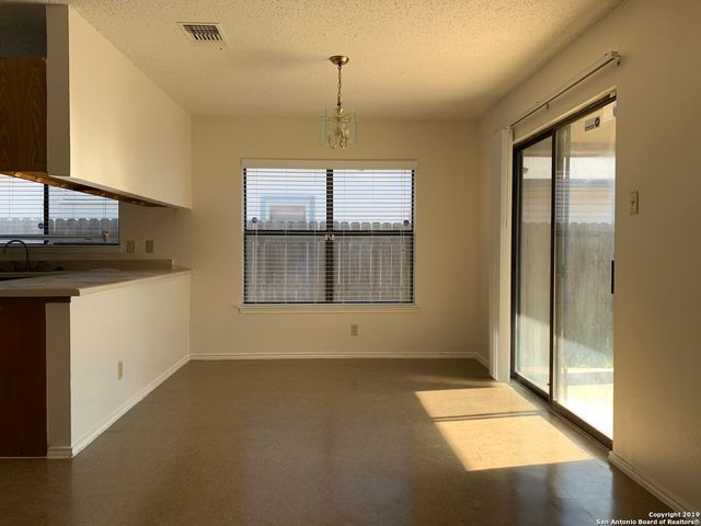 7534 LONGING TRAIL, San Antonio, TX 78244