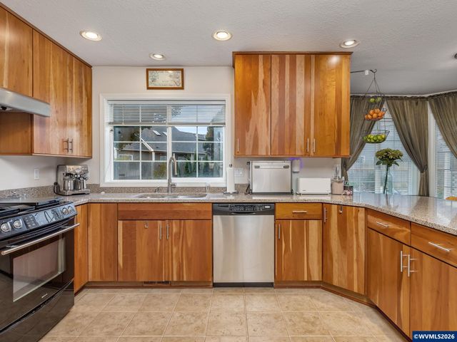 1250 Horizon Ridge Ct NE, Keizer, OR 97303