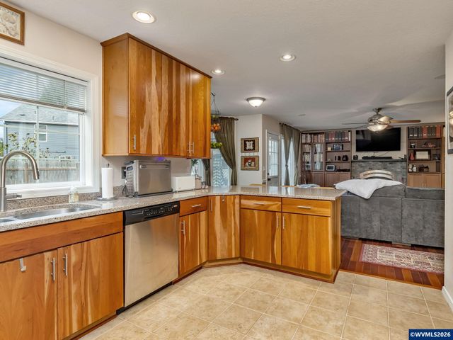 1250 Horizon Ridge Ct NE, Keizer, OR 97303