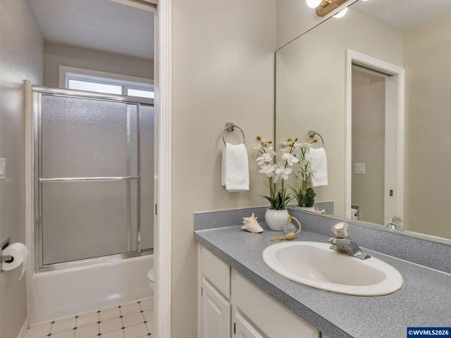 1250 Horizon Ridge Ct NE, Keizer, OR 97303